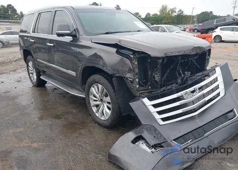 2015 Cadillac Escalade Luxury z USA, uszkodzony, nr VIN 1GYS4MKJ0FR615009